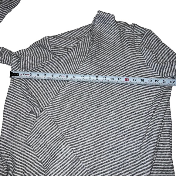 Chico's Cascading Cardigan in Grey and White Stripe - Size 8 - Picture 9 of 10